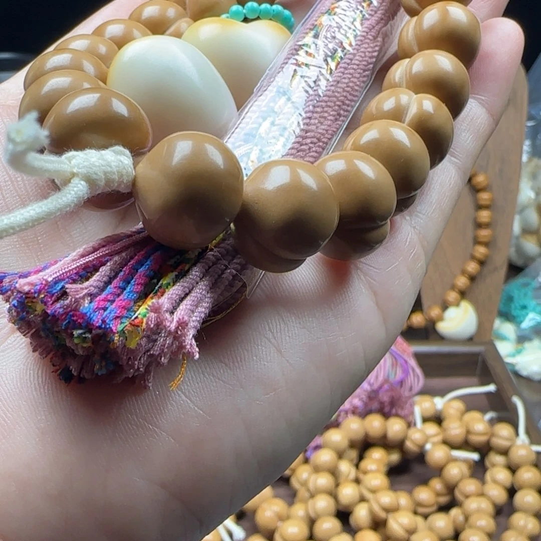 爱***儿吊坠猴头核桃原皮