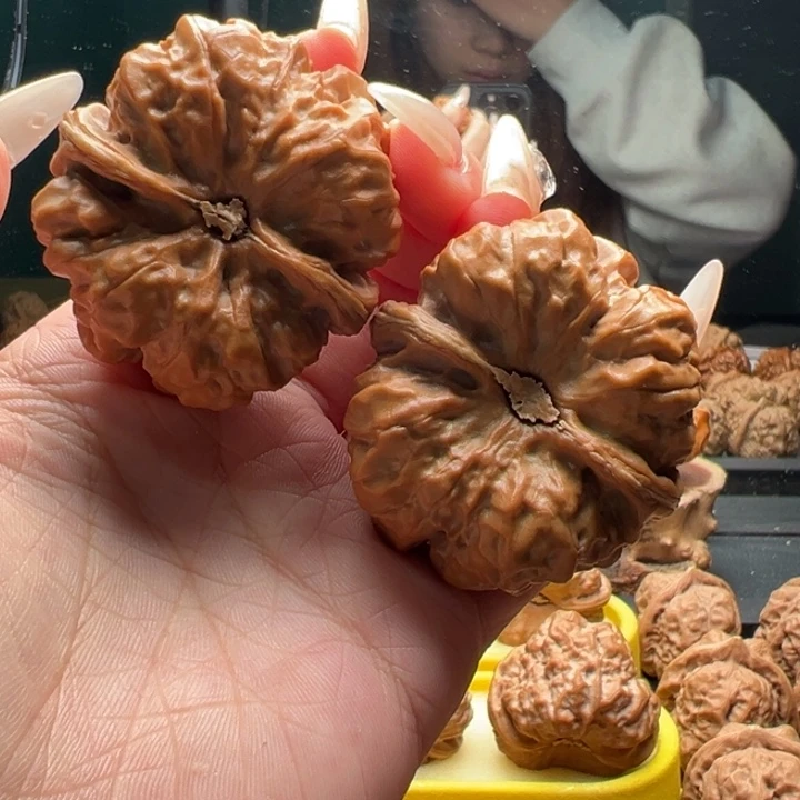 G***t文玩核桃吊坠文玩核桃文玩核桃