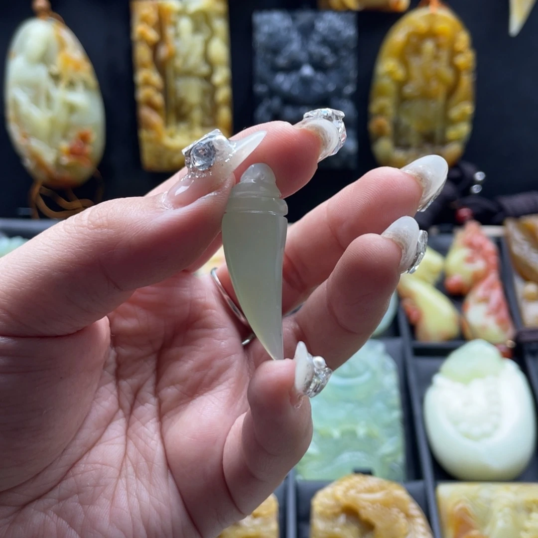 蛇纹石玉未镶嵌吊坠(赠链)