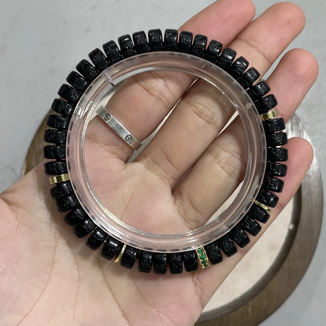 B881椰蒂雕刻卡0.8单圈手串