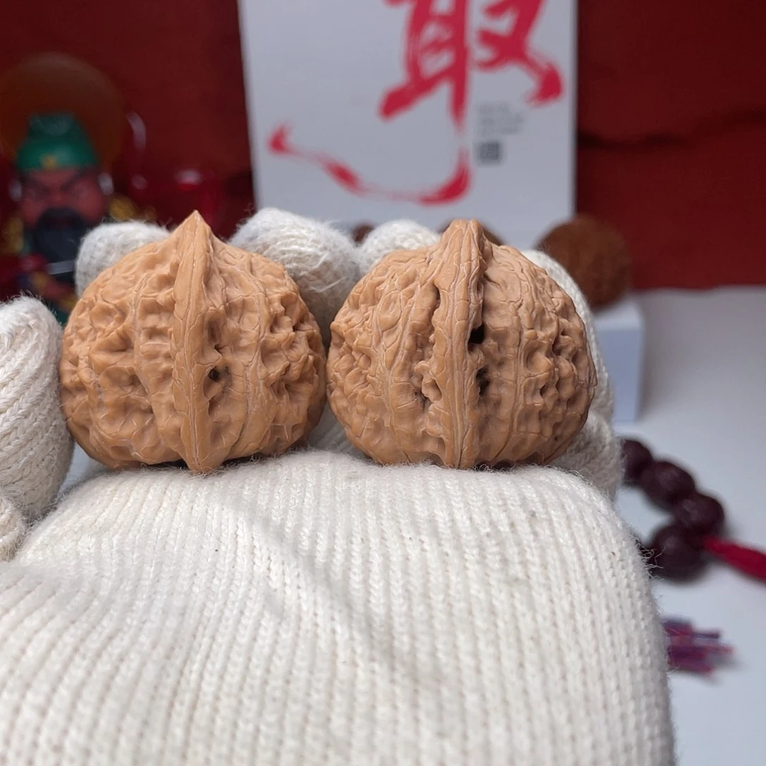 文玩核桃吊坠屋****。望月42