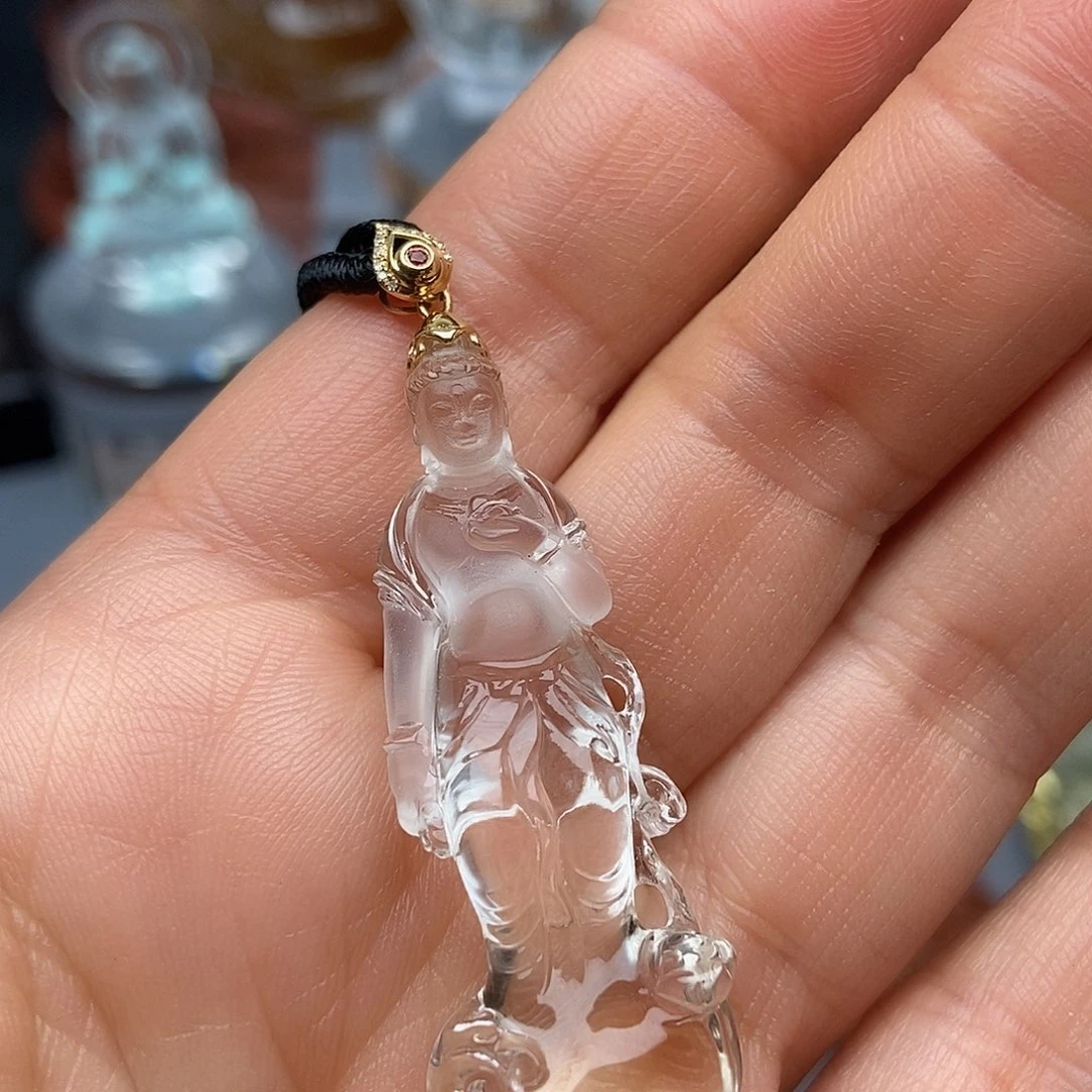 18K金镶嵌颈饰水晶吊坠