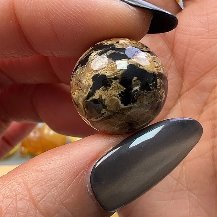 蜜蜡未镶嵌珠宝奇石