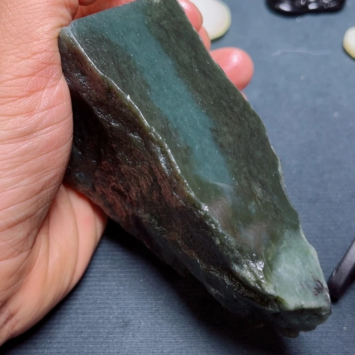 和田玉未镶嵌珠宝奇石