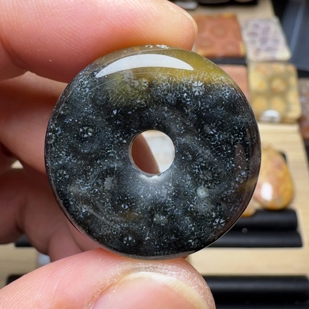 硅化玉未镶嵌纯天然色有机玉石保真色