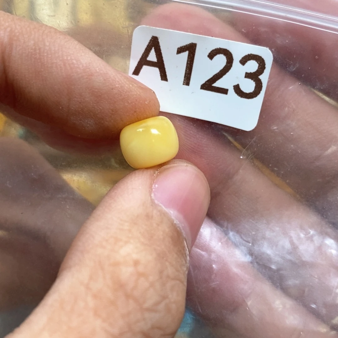 嘉***作裸石蜜蜡未镶嵌好1