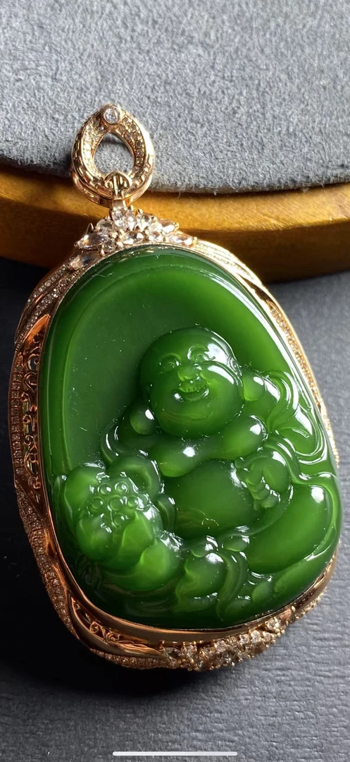和田玉老俄料碧玉佛公