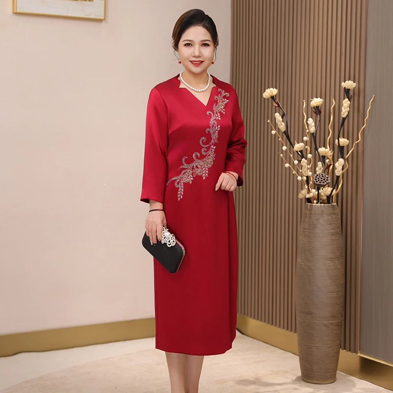 喜妈妈高端轻奢高级感婚宴礼服结婚连衣裙洋气喜婆婆2025新款婚服