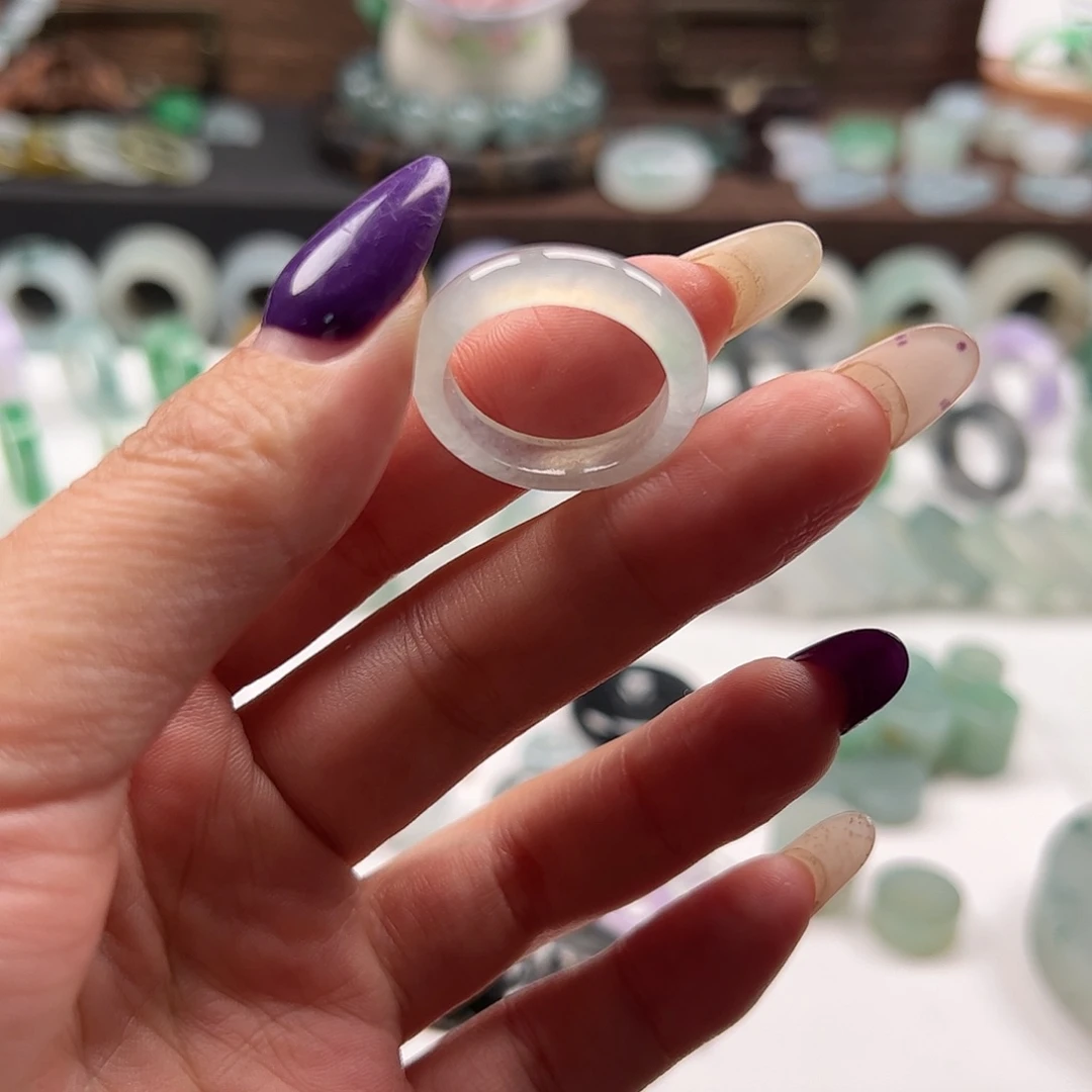 翡翠未镶嵌戒指翡翠