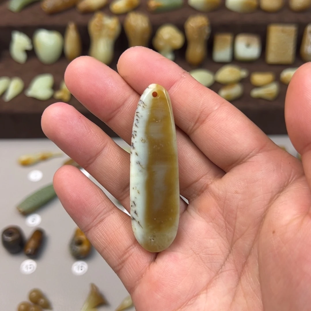 岫岩河磨玉（透闪石质玉）未镶嵌颈饰