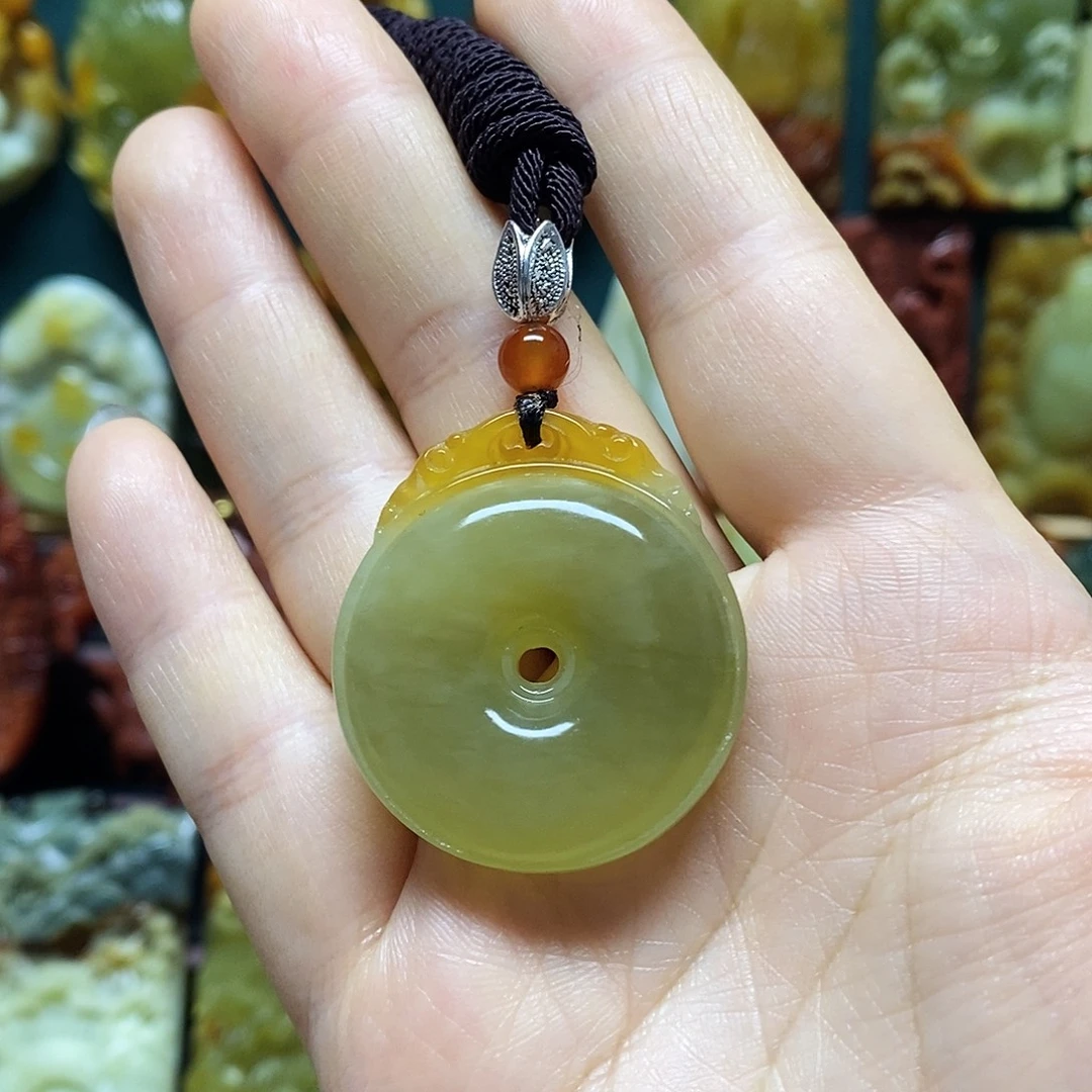 岫玉未镶嵌吊坠(赠链)