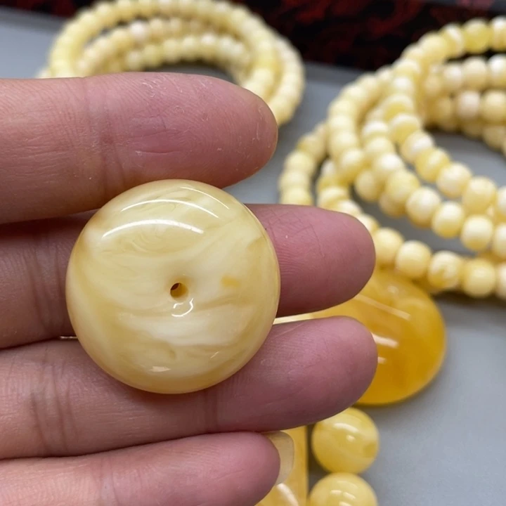 琥珀未镶嵌裸石挂件