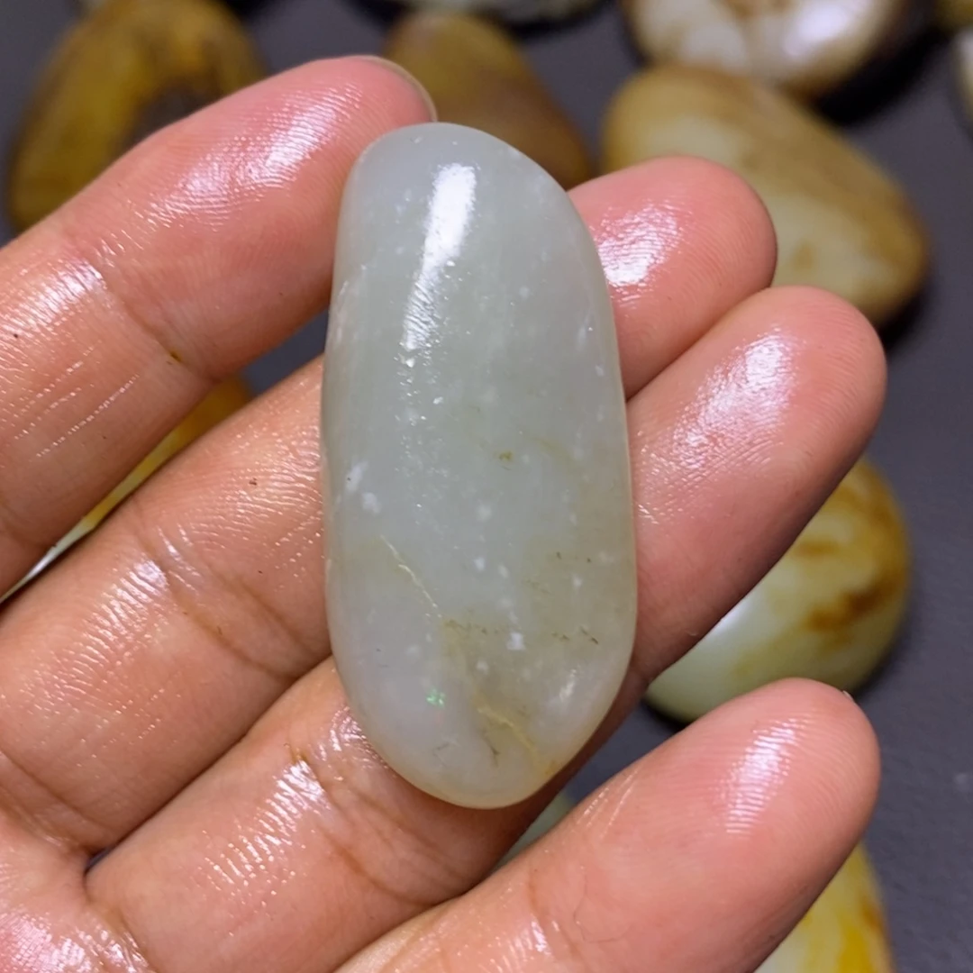 未镶嵌和田玉（糖玉）挂件