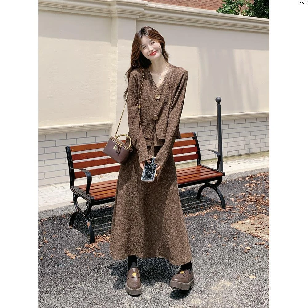 【焦糖旧梦】秋款美拉德复古风梭织弹性长袖显瘦半身裙套装