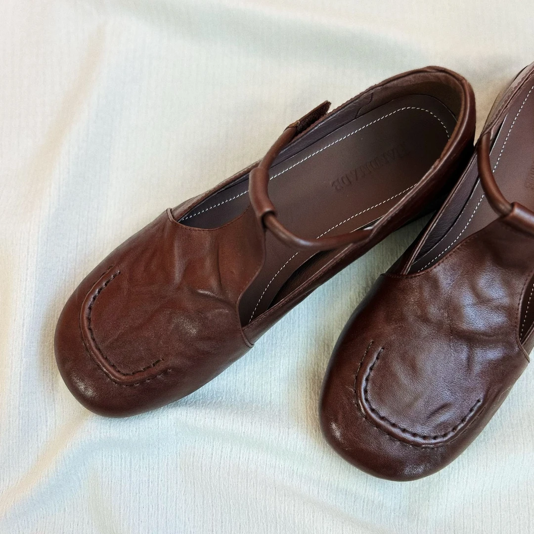 鹿一苇Lu'vwee复古棕色真皮玛丽珍单鞋女舒适方跟浅口通勤女鞋