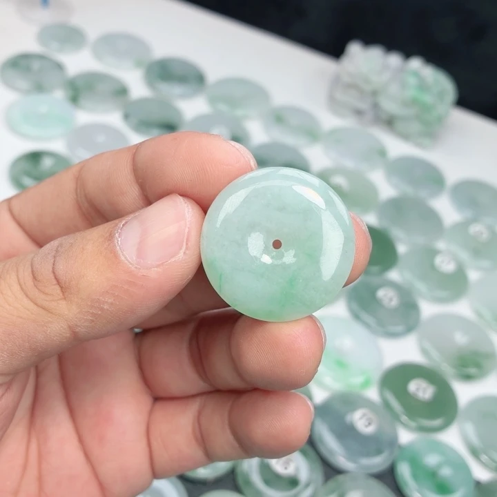 翡翠未镶嵌颈饰缅甸天然A货翡翠29-6.0