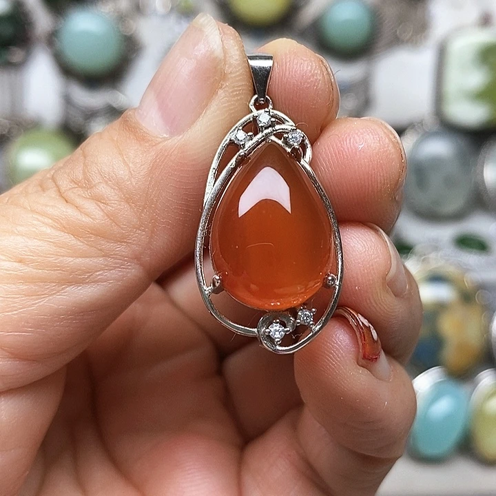 蛇纹石玉银S925镶嵌吊坠