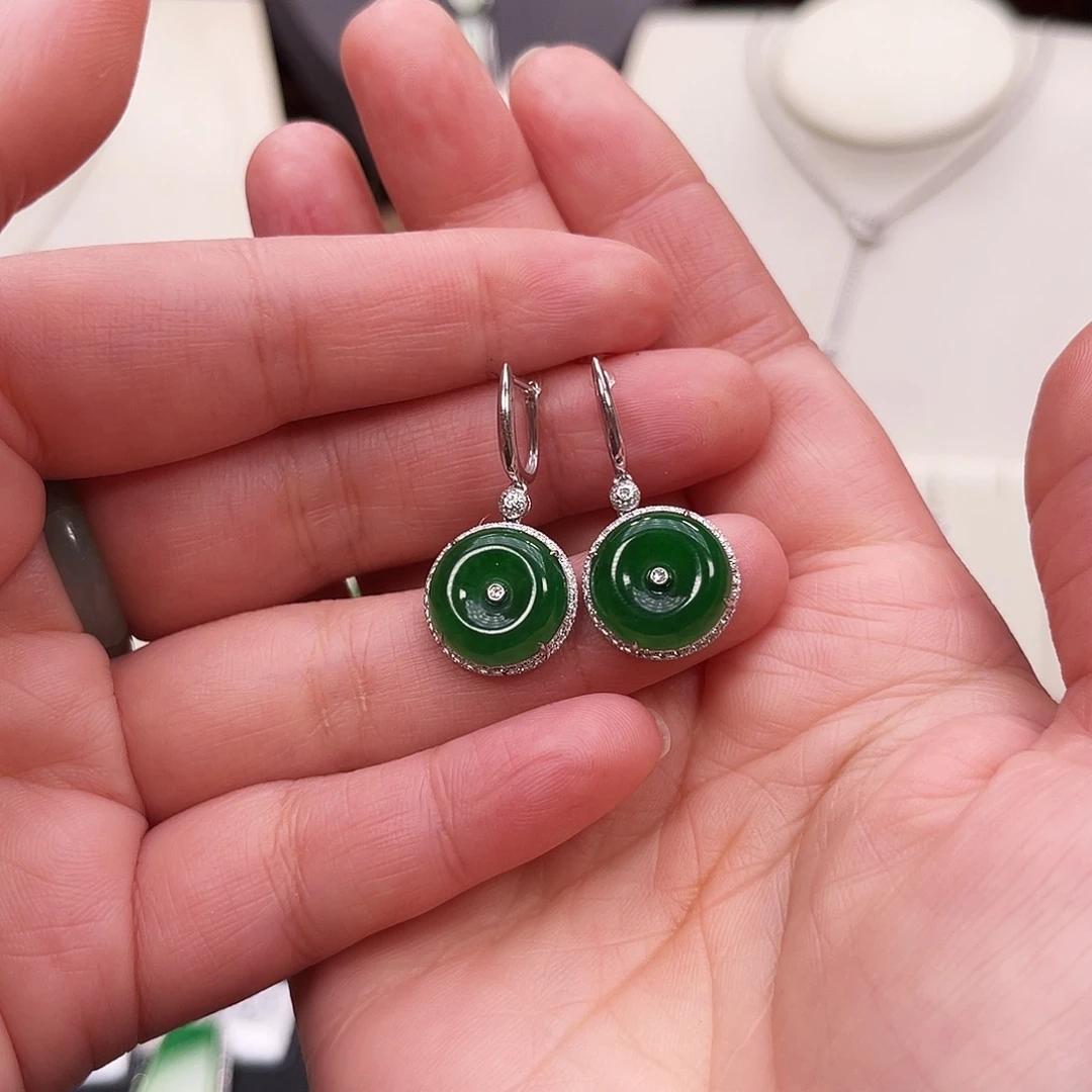 翡翠18K金镶嵌耳饰