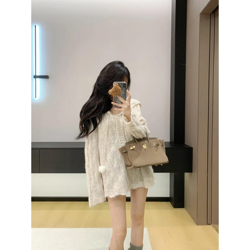 韩系温柔风连帽抽绳毛球针织开衫女2025秋冬新款慵懒时尚宽松外套