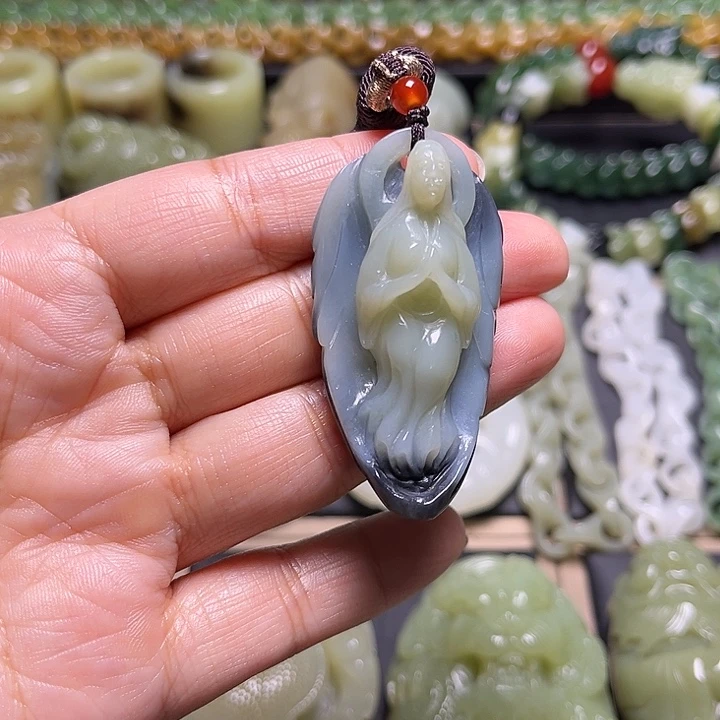 和田玉未镶嵌挂件