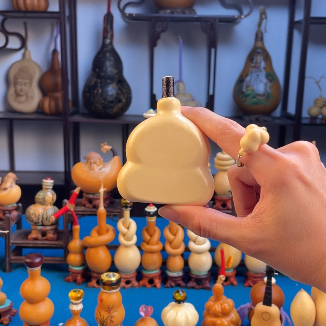 M***。大叶紫檀（黑酸枝木类）