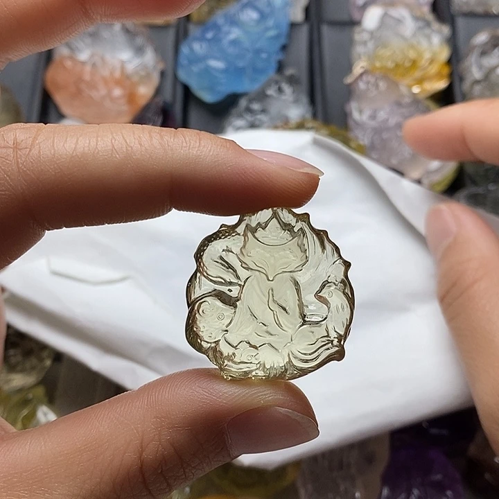 未镶嵌颈饰水晶水晶吊坠