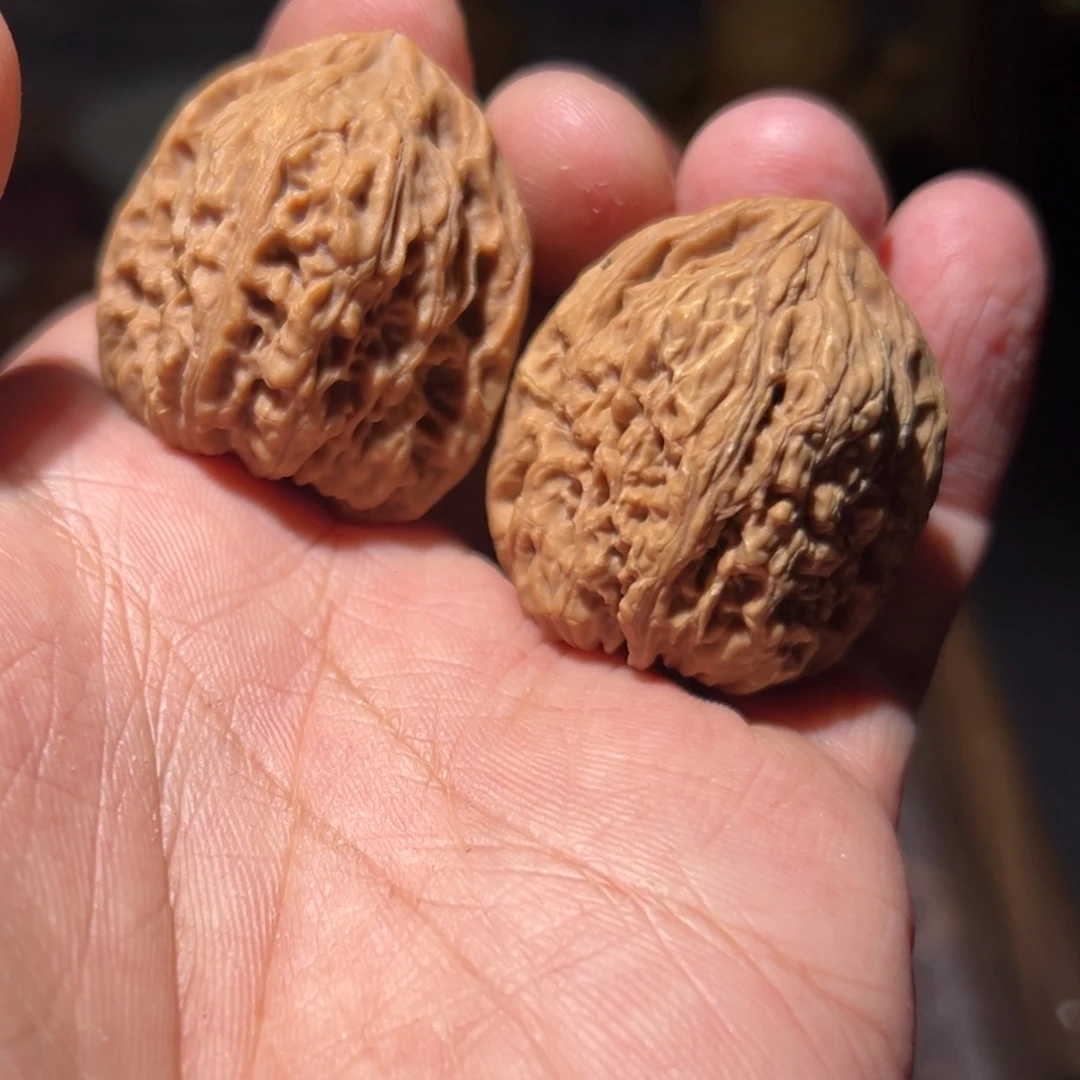 瑞麟文玩核桃南疆石