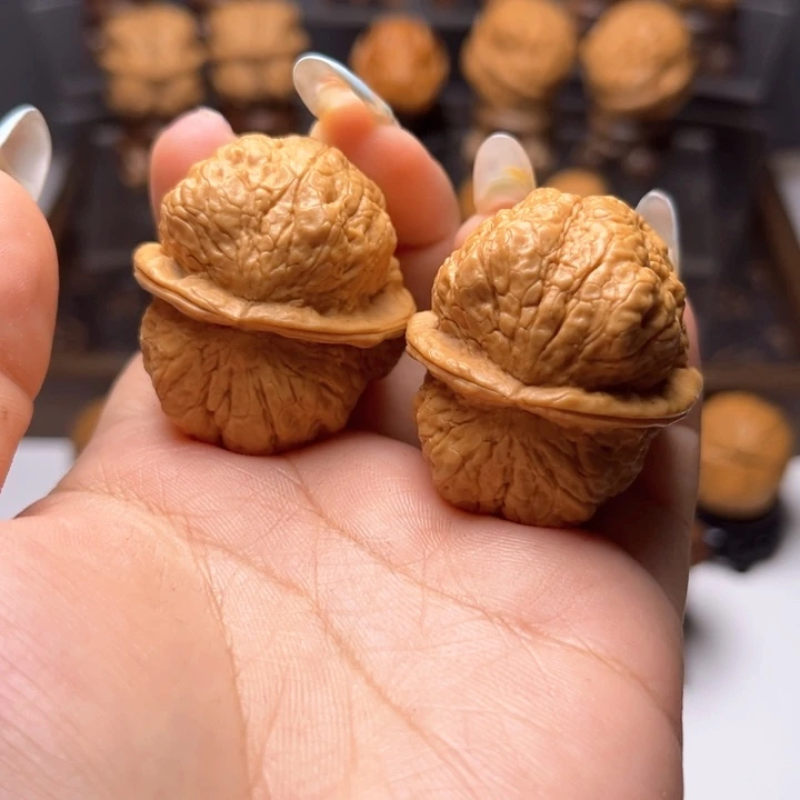 文玩核桃把件21……天顶蟾Y38