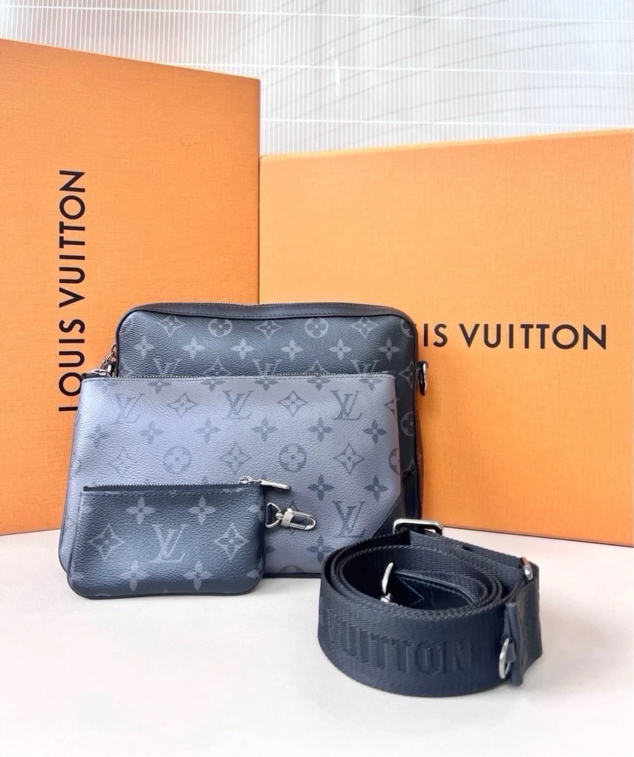 99新 LV LV 黑武士 三合一 邮差包 99新/8742