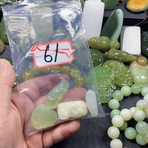 未镶嵌蛇纹石玉手链