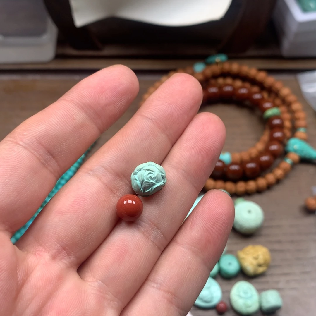 南红玛瑙未镶嵌雕刻