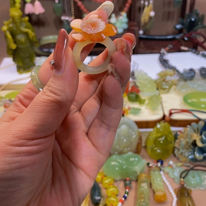 蛇纹石玉戒指未镶嵌千*姐