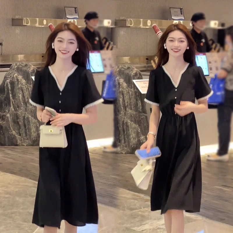 2025夏季新款显瘦高级感连衣裙女装洋气休闲收腰减龄小黑裙设计感