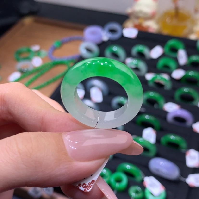 【闪购商品】未镶嵌戒指翡翠仁*白底青