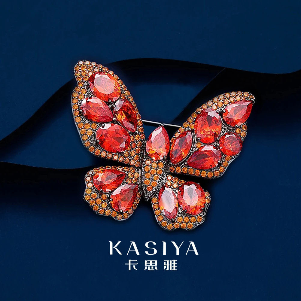 kasiya/卡思雅 铜合金仿水晶胸针 时尚精致发光蝴蝶胸针百搭款