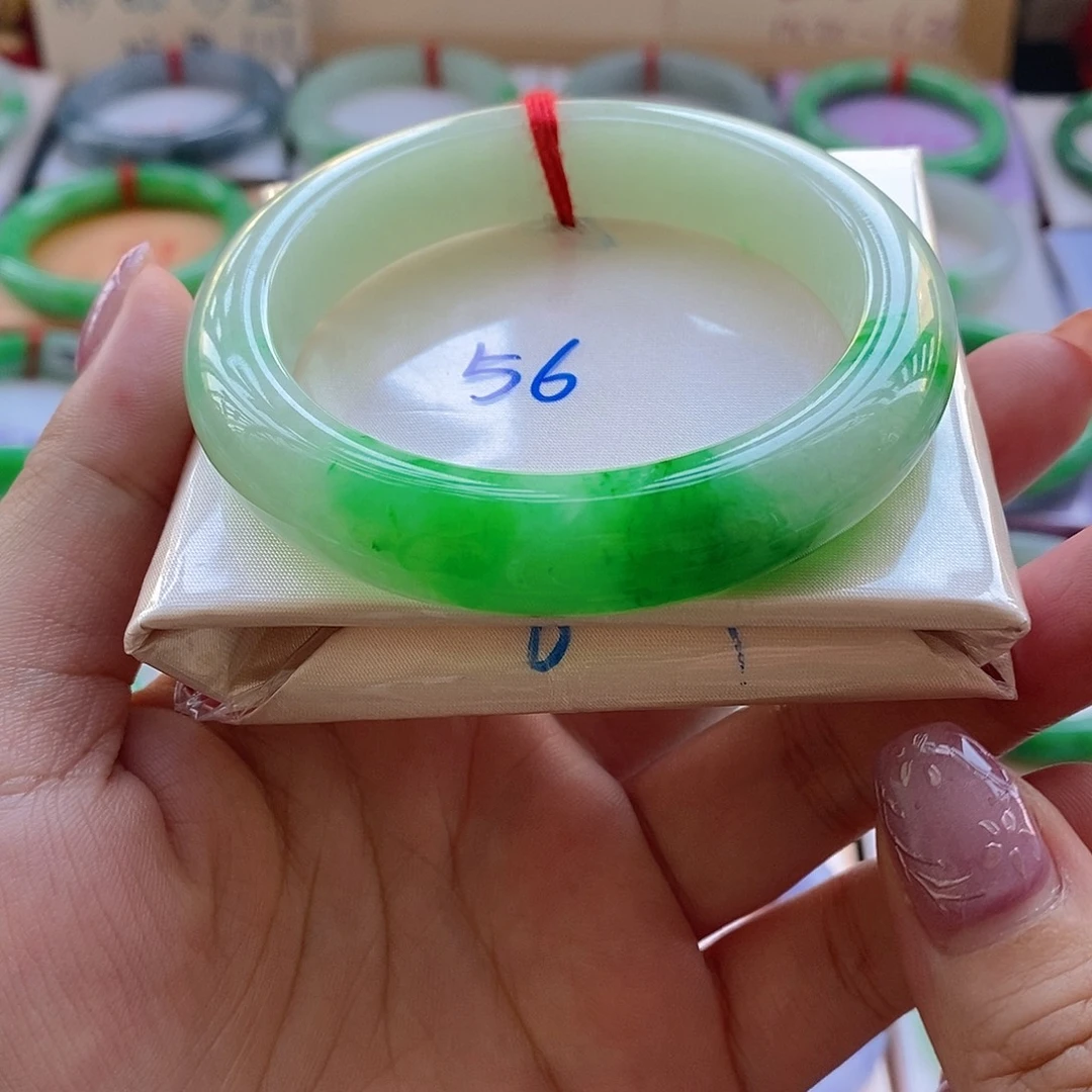 翡翠未镶嵌手镯5号高货漏