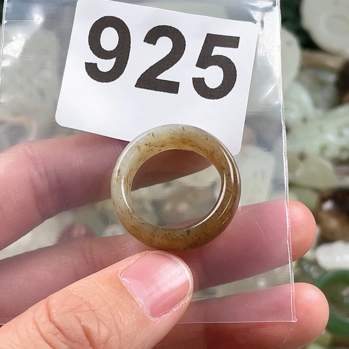 和田玉（糖玉）颈饰未镶嵌