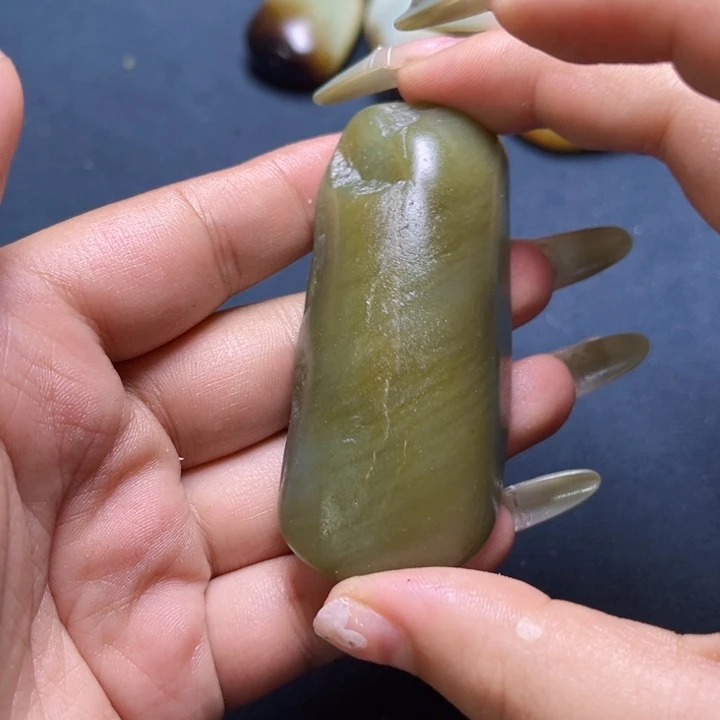 未镶嵌和田玉珠宝奇石