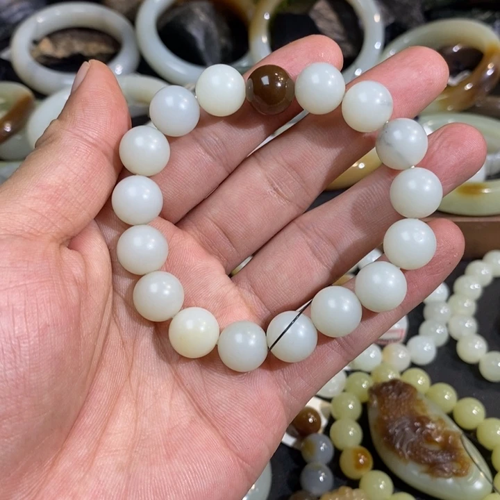 未镶嵌手链和田玉新疆且末米达料圆珠手串