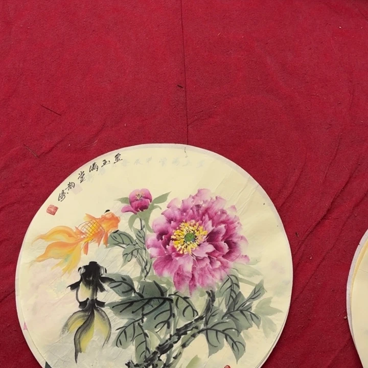 国画花鸟等图案为一体而