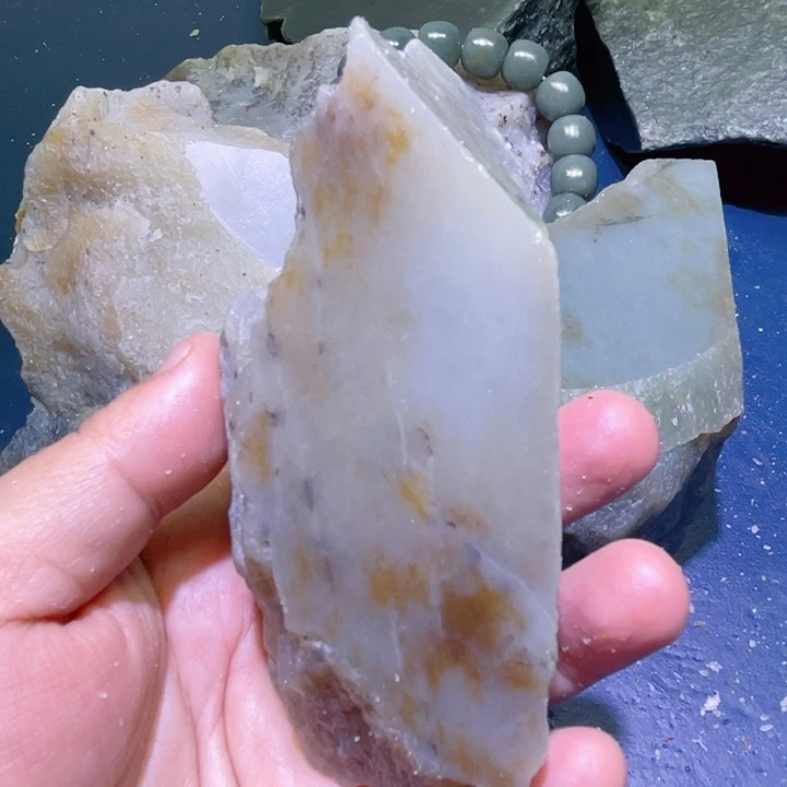 和田玉未镶嵌珠宝半成品