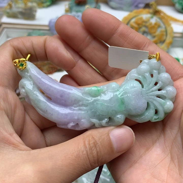 翡翠颈饰未镶嵌翡翠