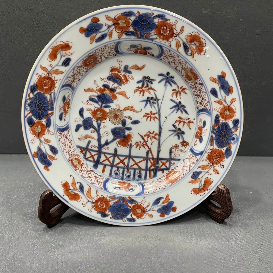 康熙青花泛红花卉盘