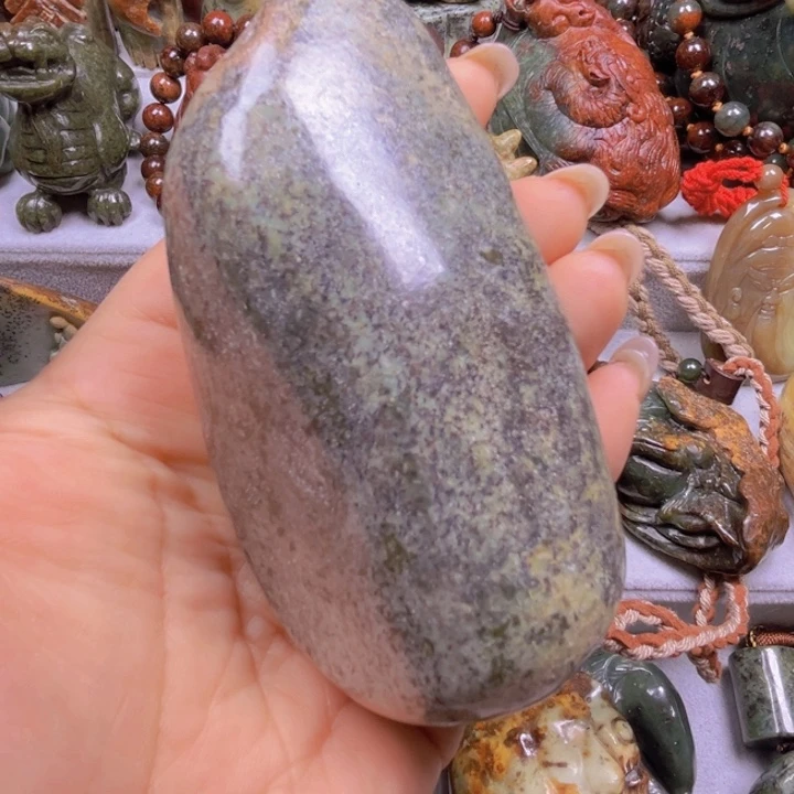 岫岩河磨玉（透闪石质玉）把件未镶嵌