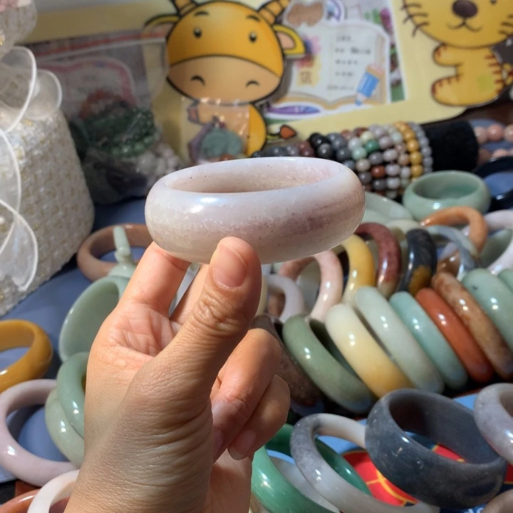 石英质玉（佘太翠）未镶嵌手链