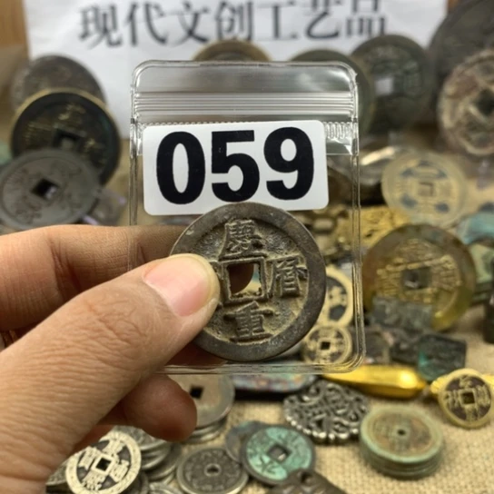 铜用****7现代文创工艺品