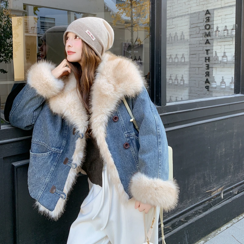 韩系轻奢风牛仔派克毛绒绒外套女冬季2025新款超火加厚加绒棉服