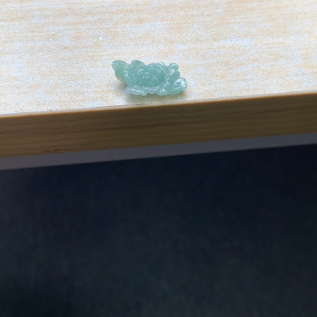 翡翠未镶嵌颈饰吊坠