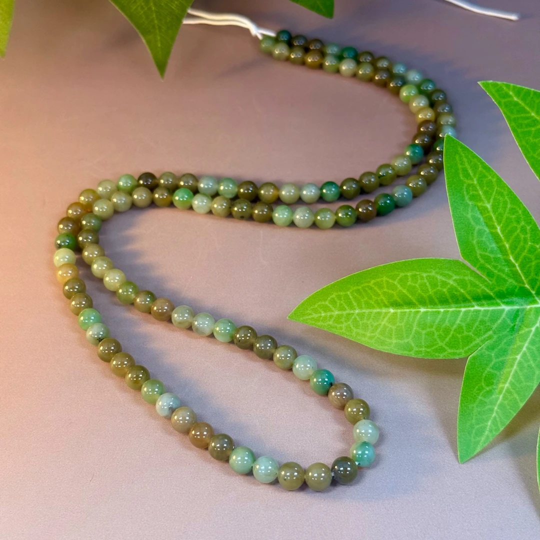 约6mm黑羊洞碧玉和田玉圆珠项链