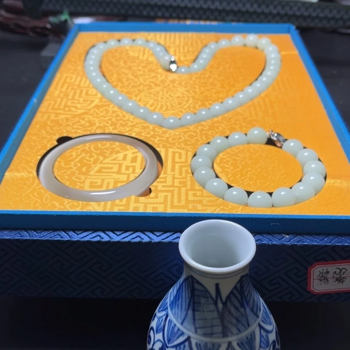 推荐专拍瓷器链接王****?